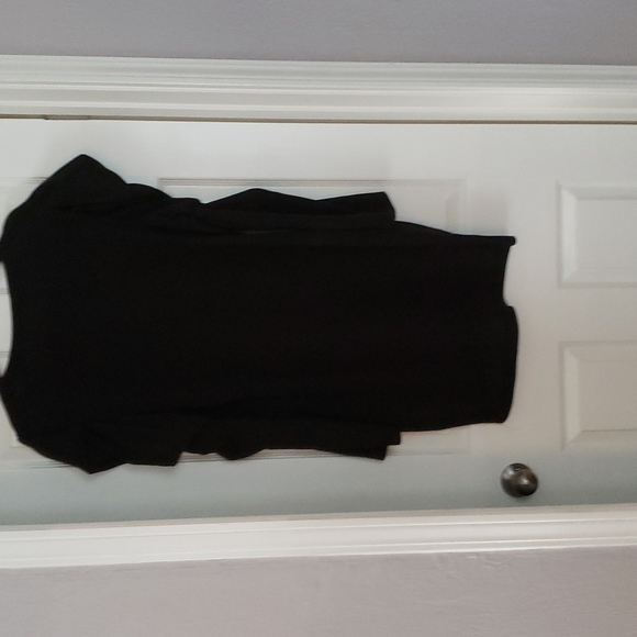 NWOT Beautiful dress for dinner reservations. Never been worn!! - Picture 7 of 7